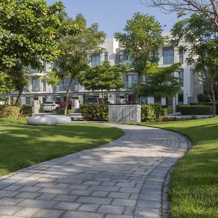 Stay By Latinem Luxury 2Br Holiday Home Cv B2513 Near Burj Khalifa دبي المظهر الخارجي الصورة