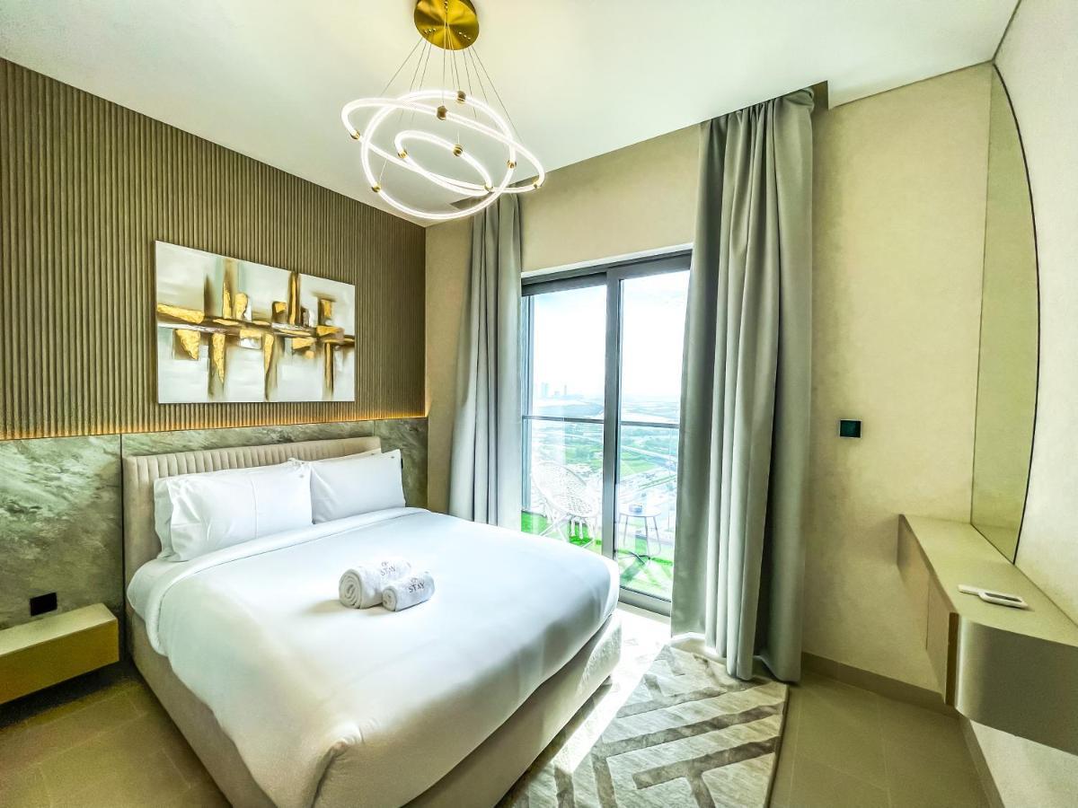 Stay By Latinem Luxury 2Br Holiday Home Cv B2513 Near Burj Khalifa دبي المظهر الخارجي الصورة