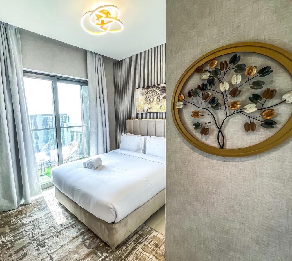 Stay By Latinem Luxury 2Br Holiday Home Cv B2513 Near Burj Khalifa دبي المظهر الخارجي الصورة
